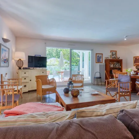 Le By Interhome Villa Lacanau