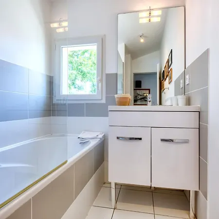 Le By Interhome Villa *