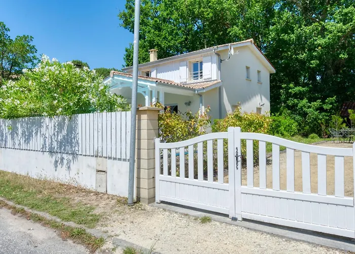 Le By Interhome فيلة